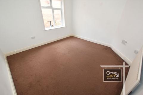 3 bedroom flat to rent, Portswood Road, SOUTHAMPTON SO17