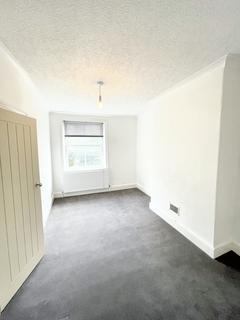 2 bedroom terraced house to rent, Church Street, Longwood HD3