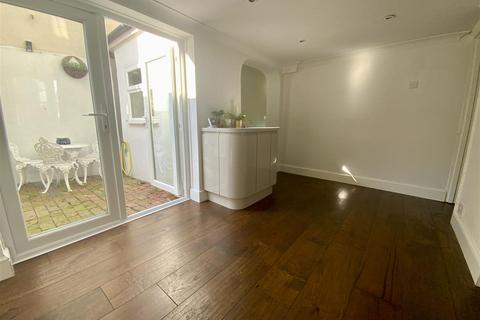 3 bedroom terraced house for sale, Temple Street, Brighton