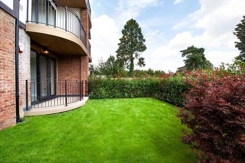 2 bedroom apartment for sale, Station Road, Caterham CR3