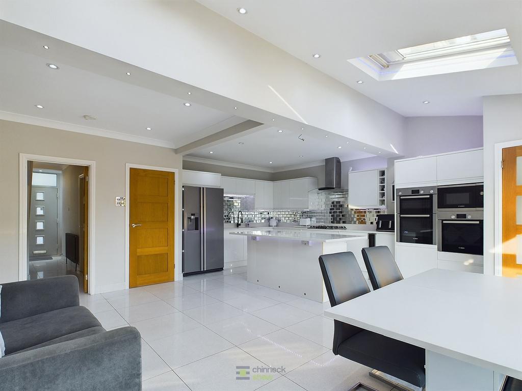 Kitchen Dining Area