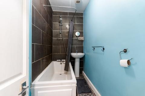 2 bedroom terraced house for sale, Baker Street, Huddersfield, HD3