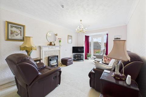 1 bedroom apartment for sale, Ashdown Court, Cromer