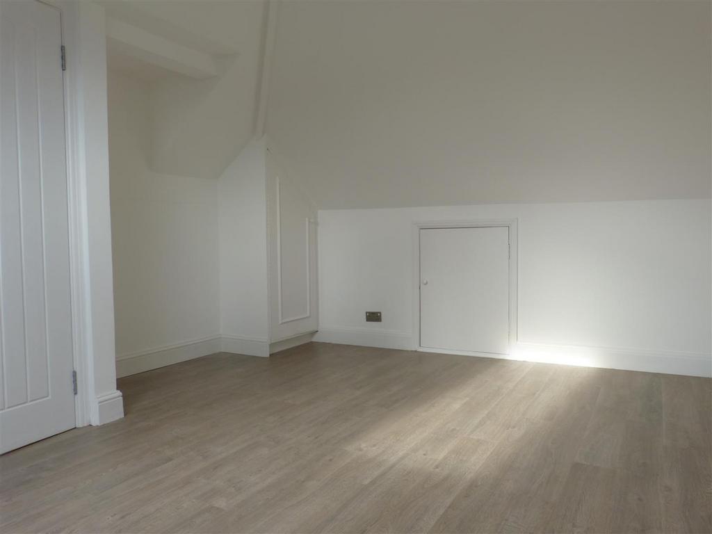 Loft room 2.JPG