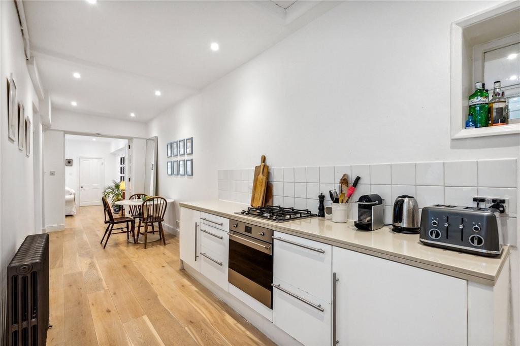 Kitchen/Dining Area