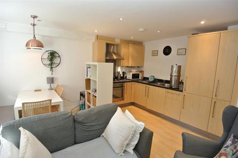 1 bedroom flat for sale, Harvest Road, Egham TW20