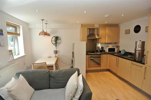 1 bedroom flat for sale, Harvest Road, Egham TW20