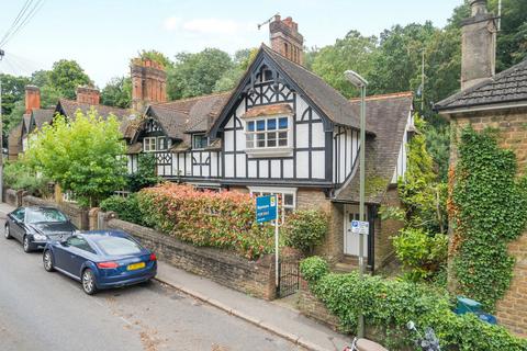 78 Brighton Road, Godalming, GU7 1NX