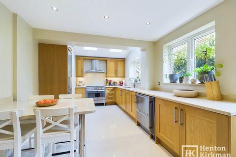 undefined, Rosebay Avenue, Billericay