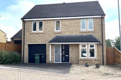 4 bedroom detached house for sale, Moor Croft Close, Mirfield WF14