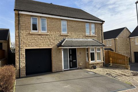 4 bedroom detached house for sale, Moor Croft Close, Mirfield WF14