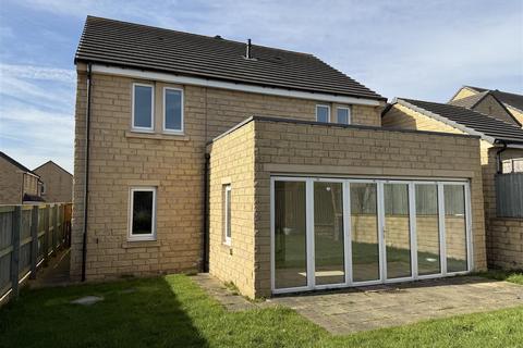 4 bedroom detached house for sale, Moor Croft Close, Mirfield WF14
