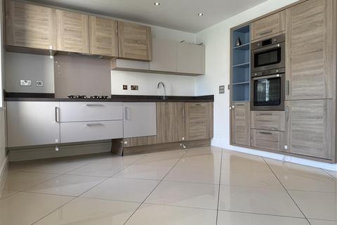 4 bedroom detached house for sale, Moor Croft Close, Mirfield WF14