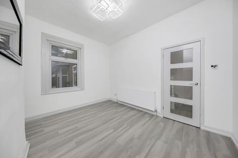 24 Geere Road, London, E15 3PN