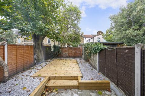 24 Geere Road, London, E15 3PN