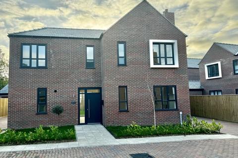 undefined, The Glade,  College Street, Grimsby, Lincolnshire, DN34