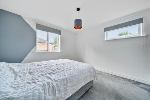 55 Armadale Road, Woking, GU21 3LD