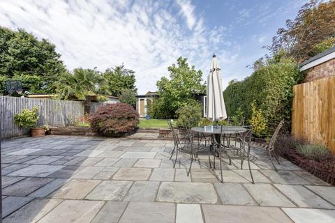 14 Goaters Road, Ascot, SL5 8JA