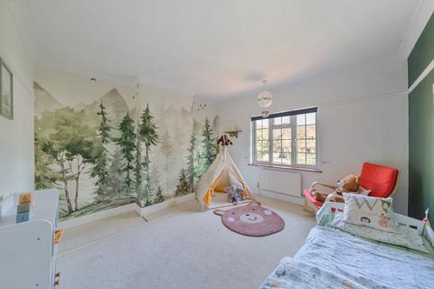 Pinewood Forest Road, Effingham Junction, Leatherhead, KT24 5HL