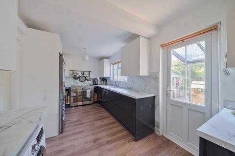 4 bedroom semi-detached house for sale, Forest Road, Effingham Junction, KT24