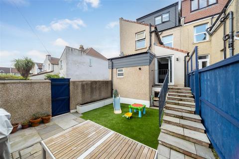 3 bedroom end of terrace house for sale, Laxey Road, Bristol BS7