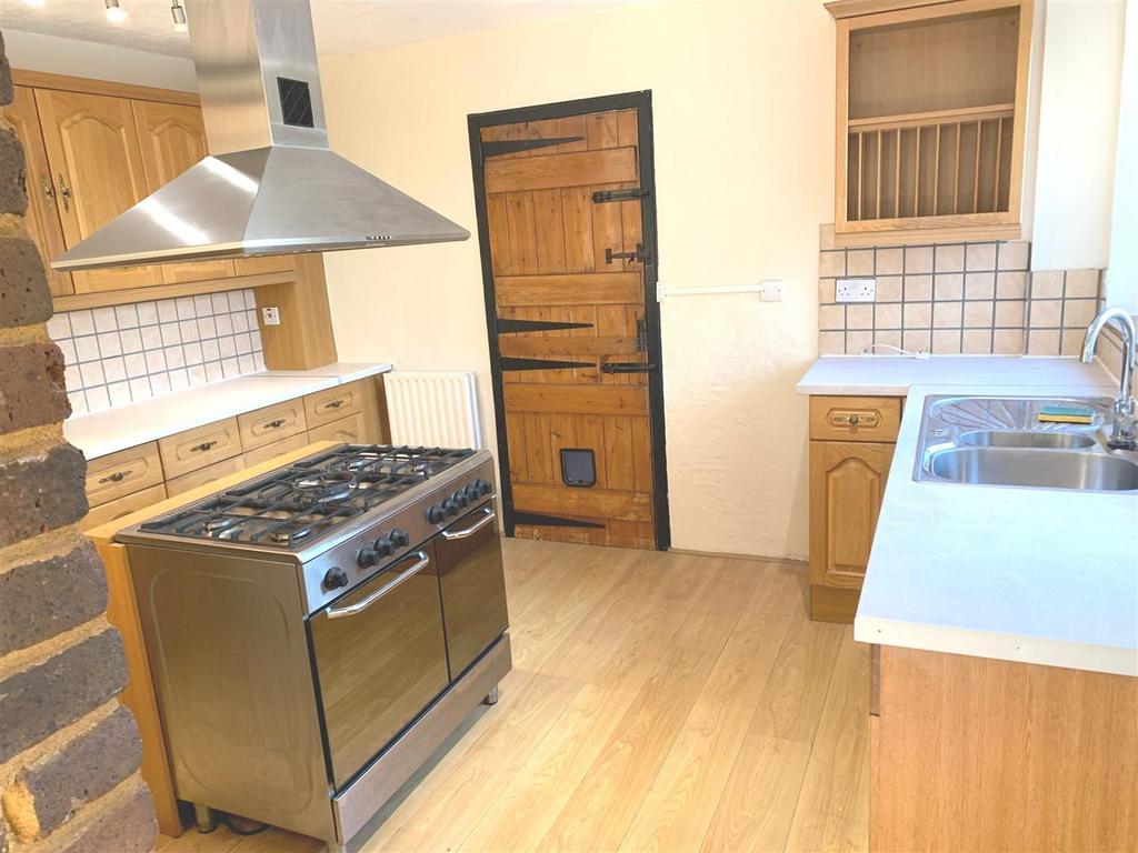 Watlands Kitchen1.JPG