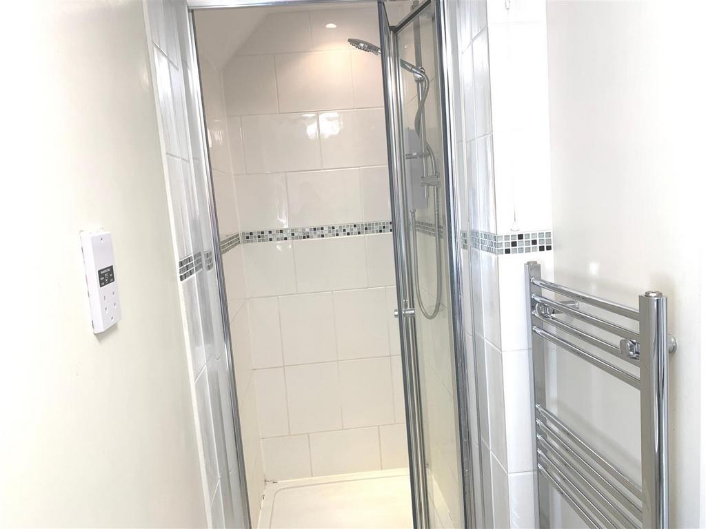 Watlands En Suite.JPG