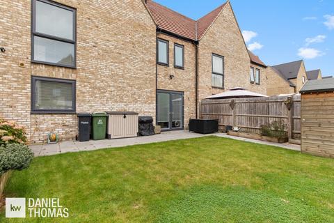 undefined, Limes Avenue, Waltham Cross, EN8