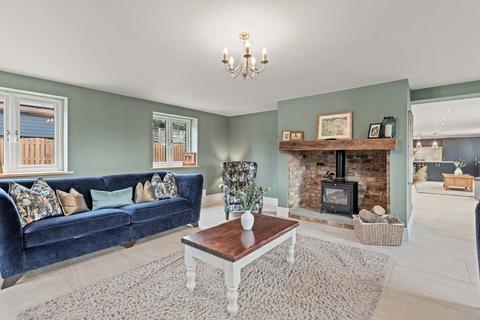 4 bedroom detached house for sale, Gainsborough Road, Newark NG23