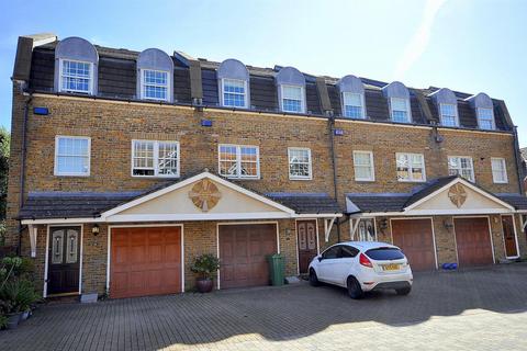 3 bedroom townhouse for sale, Silver Strand West, North Harbour, Eastbourne