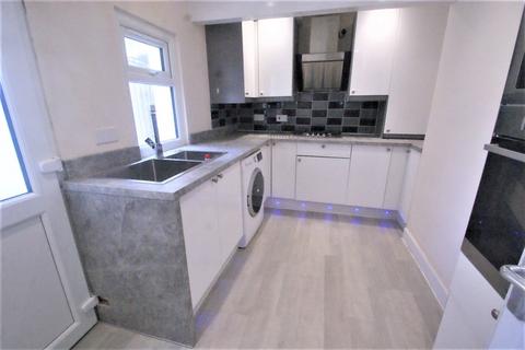 2 bedroom terraced house to rent, Millmead Road, Margate, CT9