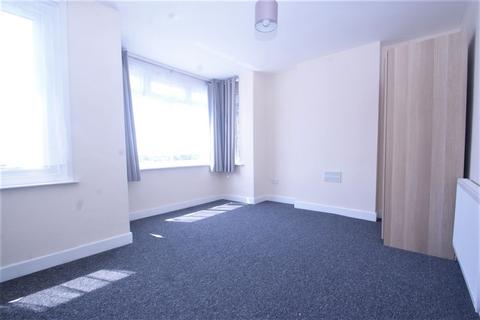 2 bedroom terraced house to rent, Millmead Road, Margate, CT9