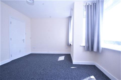 2 bedroom terraced house to rent, Millmead Road, Margate, CT9