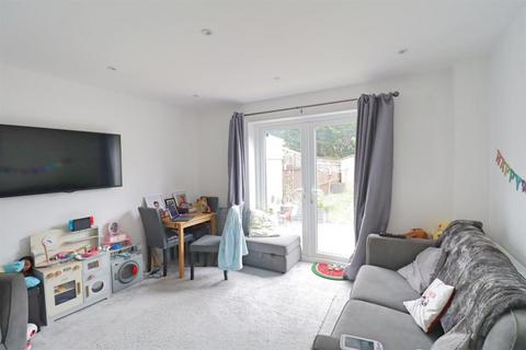 2 bedroom terraced house to rent, Pochard Way, Great Notley, Braintree