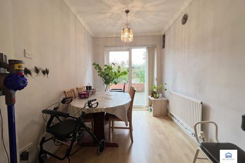 3 bedroom semi-detached house for sale, Green Lane Road, Leicester LE5