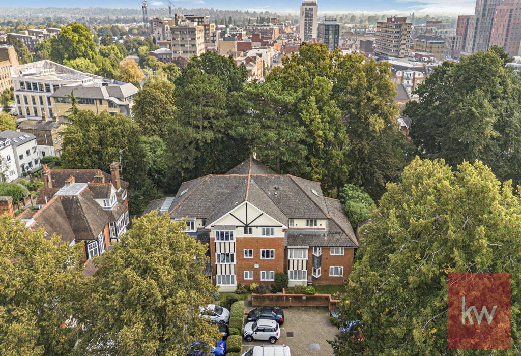 Aerial View of Surrounding Neighbourhood