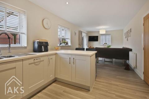 5 bedroom detached house for sale, Station Close, Burton-On-Trent DE15