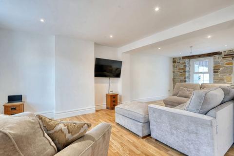 9 Central Road, Dearham, Maryport, CA15 7EP
