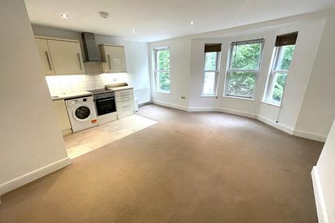 2 bedroom flat to rent, Sackville Road, Hove, East Sussex