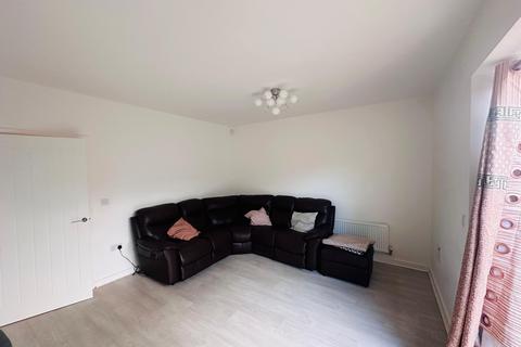 4 bedroom semi-detached house to rent, off NEW NORTH ROAD, Hainault,Barkingside,Clayhall,Ig5,Ig4,Ig6,IG8 IG6