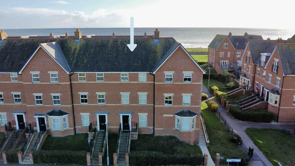 4 Bedroom Town House for Sale