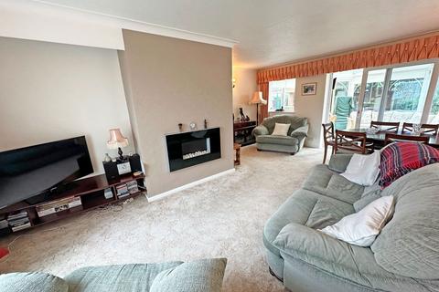 4 Chantry Close, Hollywood, Birmingham, B47 5LU