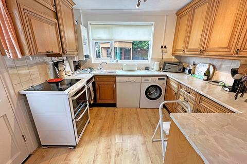 4 Chantry Close, Hollywood, Birmingham, B47 5LU