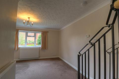 1 bedroom end of terrace house to rent, Elmside, Evesham