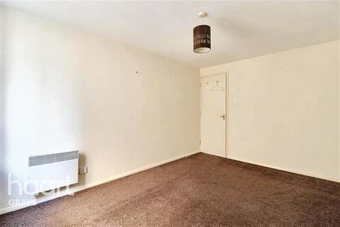 2 bedroom flat to rent, Coal Court, Grays, RM17