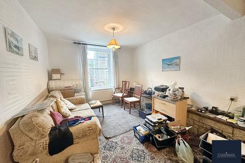 120 High Street, Porth, CF39 9EU