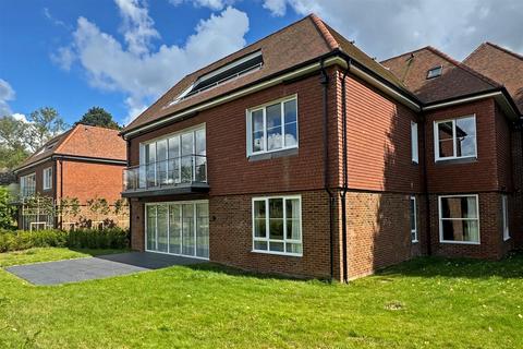 2 bedroom apartment for sale, Furze Hill, Kingswood