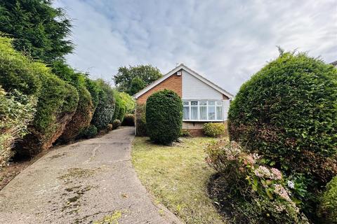 2 bedroom detached bungalow to rent, 30 Sandhurst Drive, Penn