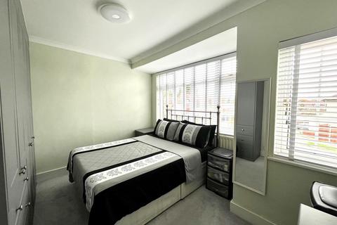 24 Rollesby Road, Chessington, KT9 2BZ