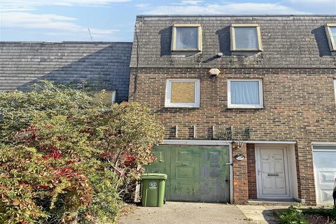 3 bedroom terraced house for sale, Steerforth Close, Portsmouth, Hampshire